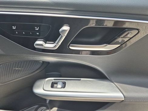 Used 2025 Mercedes-Benz C 300 Sedan image 34
