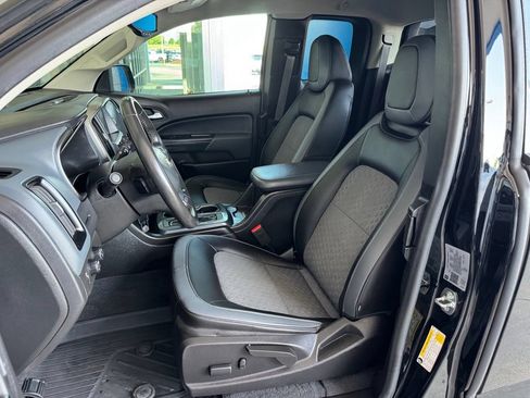 Used 2021 Chevrolet Colorado Z71 w/ Z71 Midnight Edition AWD/4WD image 19