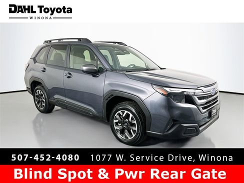 Used 2025 Subaru Forester Premium image 1