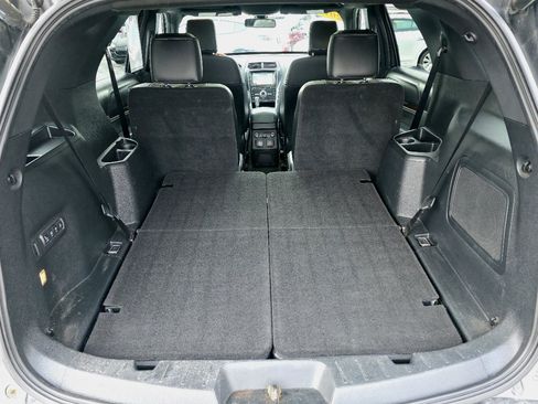 Used 2018 Ford Explorer Platinum image 20