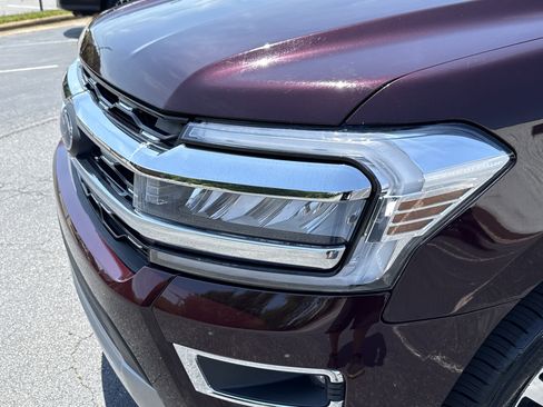 Used 2024 Ford Expedition Max Limited RWD image 6