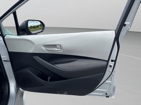 Used 2024 Toyota Corolla LE FWD image 30