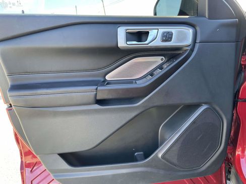 Used 2020 Ford Explorer ST w/ Premium Technology Package image 12