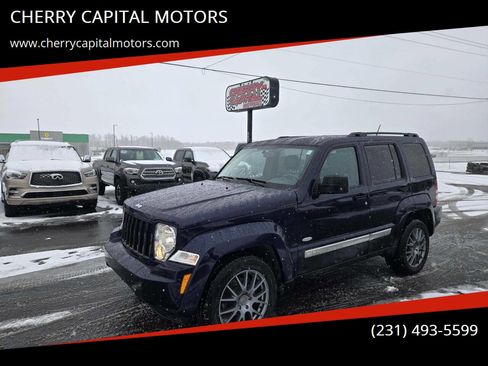 Used 2012 Jeep Liberty Sport image 1