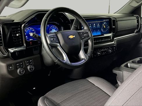 Used 2024 Chevrolet Silverado 2500 LT w/ Texas Edition AWD/4WD image 17