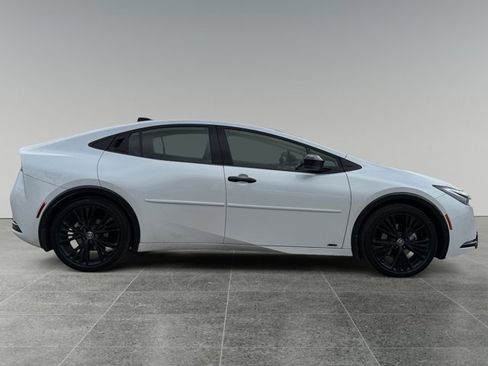 Certified 2025 Toyota Prius AWD image 6