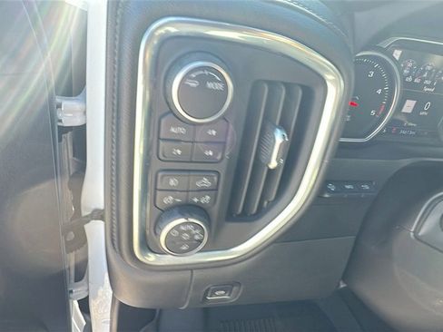 Certified 2022 Chevrolet Silverado 2500 LTZ w/ LTZ Plus Package image 24