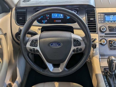 Used 2015 Ford Taurus SEL image 21