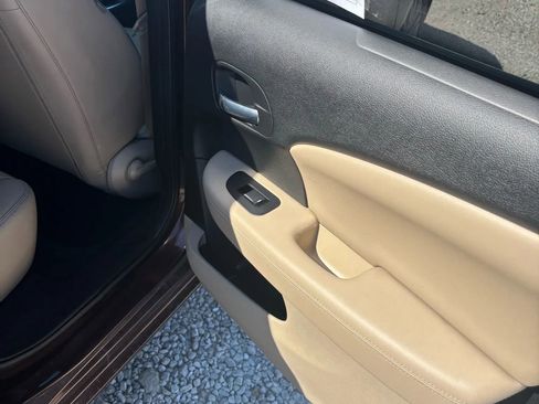 Used 2012 Chrysler 200 Limited image 18