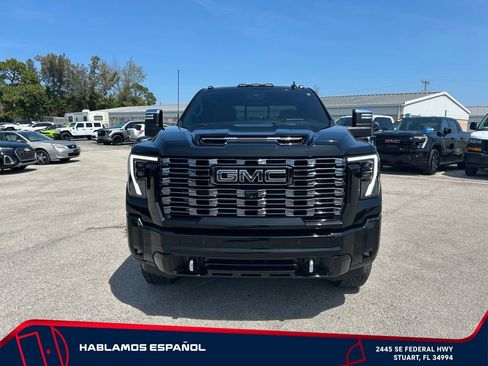 Used 2025 GMC Sierra 2500 Denali Ultimate w/ Max Trailering Package AWD/4WD image 2