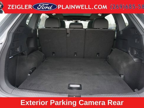 Used 2023 Volkswagen Tiguan SE R-Line AWD/4WD image 10