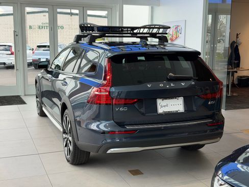 New 2026 Volvo V60 B5 Cross Country Ultra w/ Protection Package Premier image 8