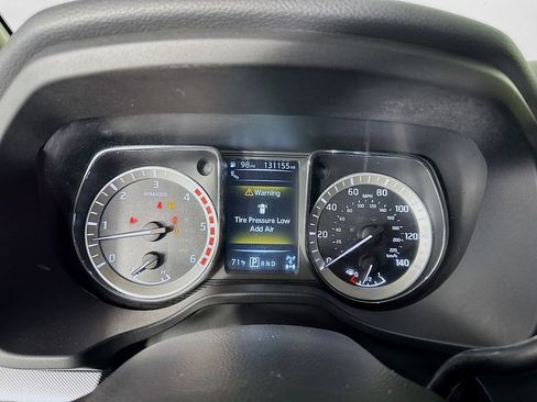 Used 2017 Nissan Titan PRO-4X w/ Pro-4x Convenience Package image 17