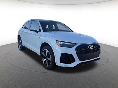 Used 2023 Audi Q5 2.0T Prestige w/ Prestige Package image 1