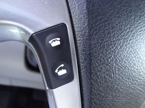 Used 2013 Toyota Highlander Limited AWD/4WD image 13