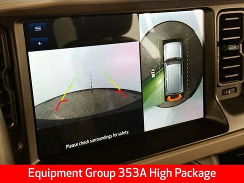 Used 2023 Ford Bronco Wildtrak image 9