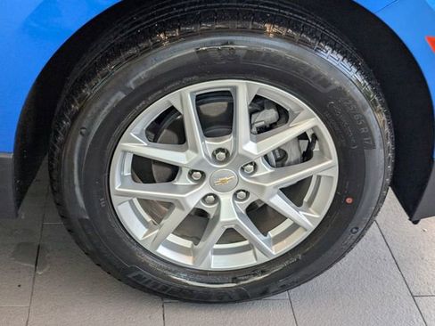 Used 2024 Chevrolet Equinox LS w/ LS Convenience Package image 18