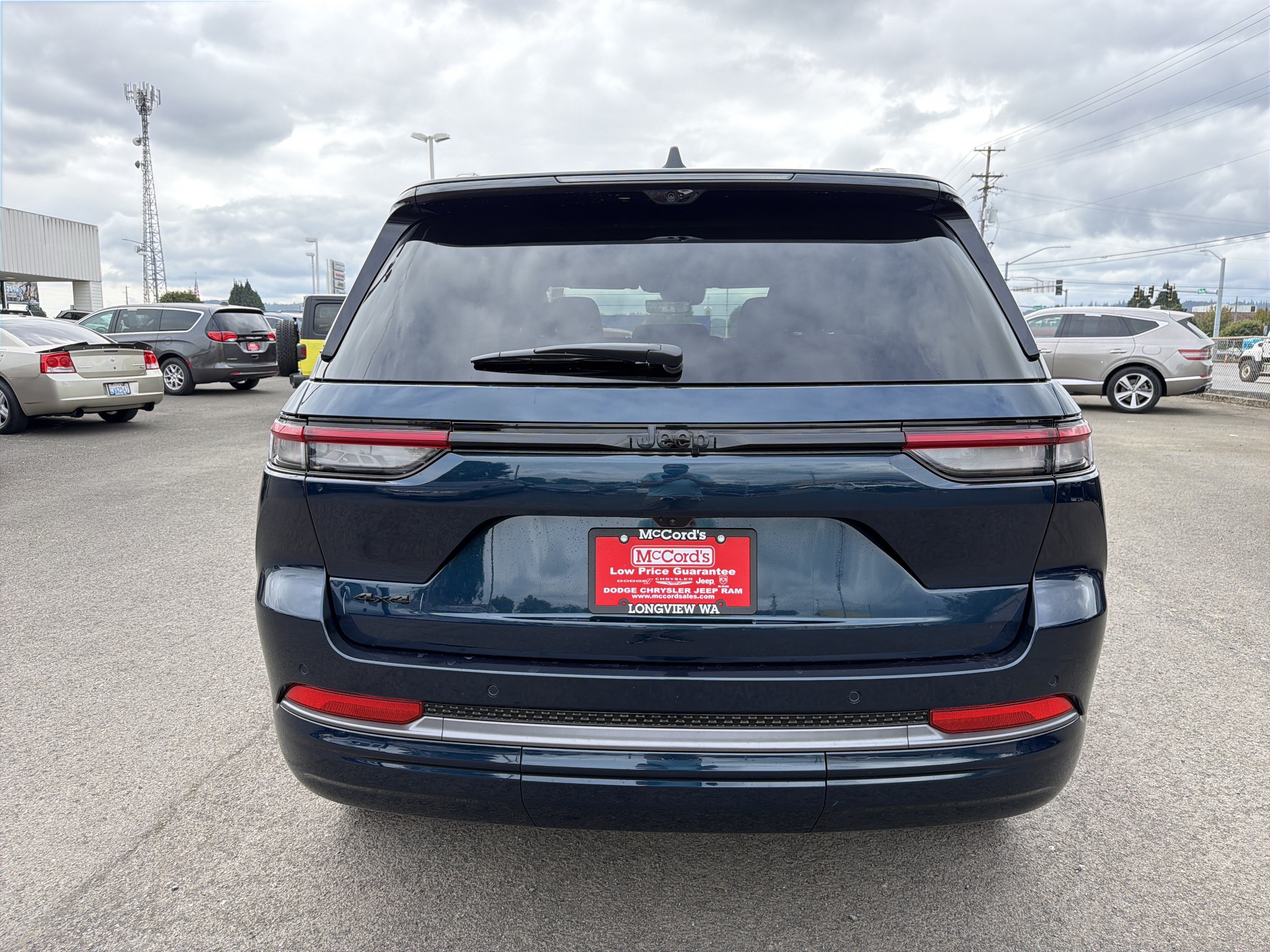 New 2027 Jeep Grand Cherokee Limited AWD/4WD image 4