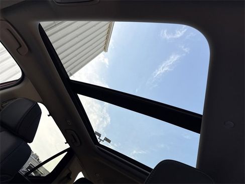 New 2025 Honda Pilot Touring image 28