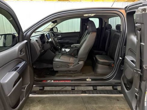 Used 2015 Chevrolet Colorado Z71 AWD/4WD image 21