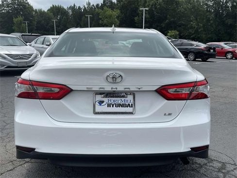Used 2020 Toyota Camry LE image 5
