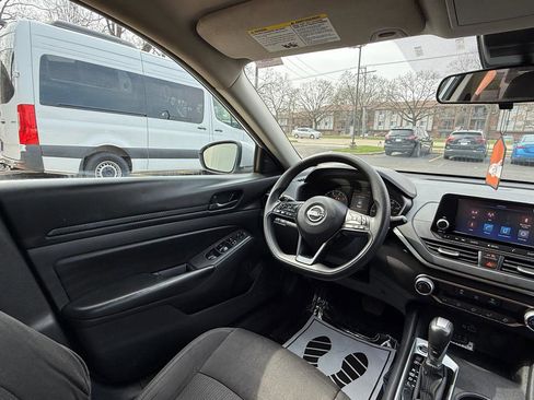 Used 2023 Nissan Altima 2.5 S image 12