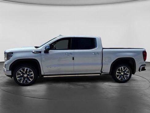 New 2026 GMC Sierra 1500 Denali w/ Denali Reserve Package AWD/4WD image 5