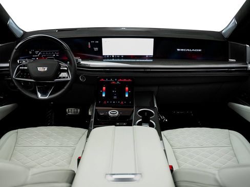Used 2025 Cadillac Escalade V AWD/4WD image 4