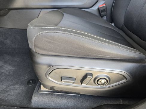 Used 2025 Jeep Grand Cherokee L Laredo RWD image 27