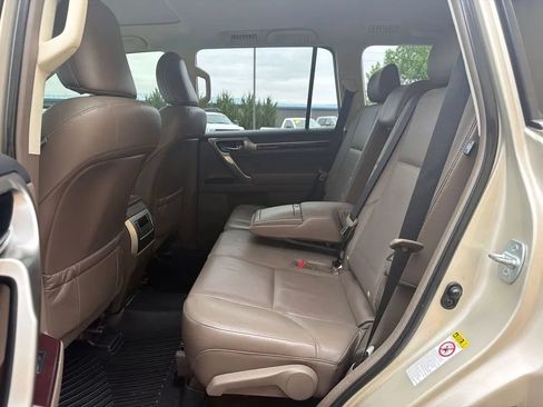 Used 2015 Lexus GX 460 w/ Premium Package AWD/4WD image 40