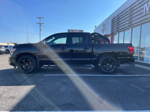 Certified 2024 Nissan Titan SV image 18