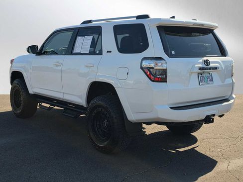 Certified 2023 Toyota 4Runner SR5 Premium AWD/4WD image 5