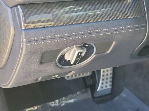 Used 2018 Mercedes-Benz SL 63 AMG image 19