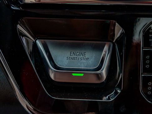 Used 2025 GMC Sierra 2500 Denali Ultimate image 23