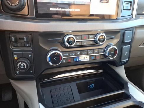 Used 2026 Ford F250 Platinum w/ Platinum Plus Package AWD/4WD image 16