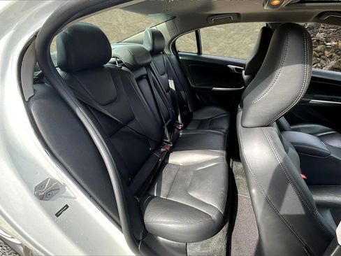 Used 2015 Volvo S60 T5 Platinum image 26