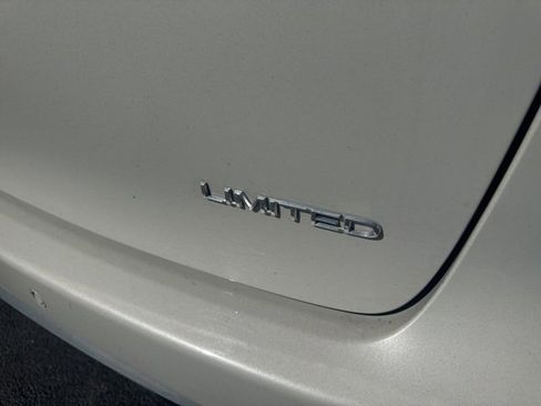 Used 2020 Chrysler Pacifica Limited image 6