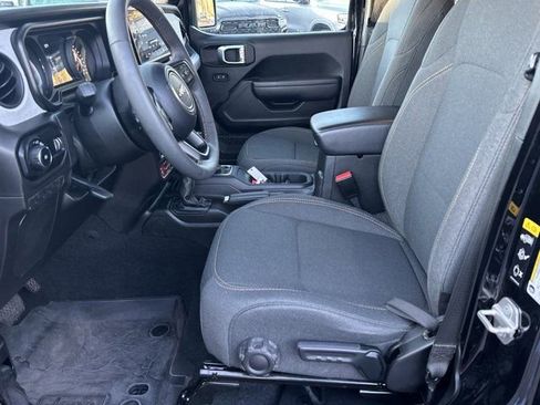 Certified 2024 Jeep Wrangler Willys image 10