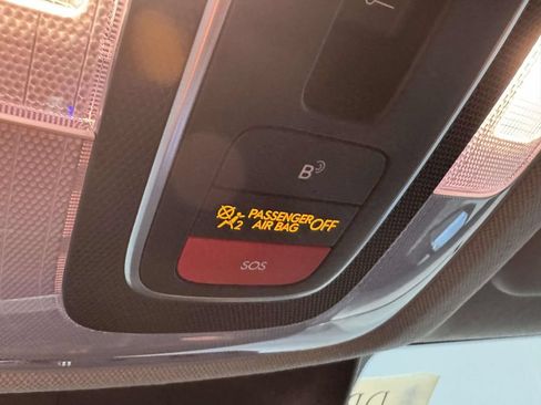 Used 2025 Hyundai Elantra Limited FWD image 28