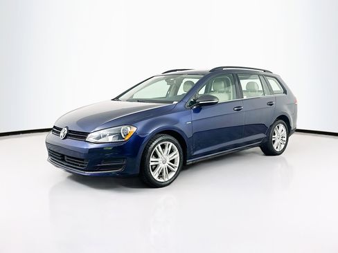 Used 2016 Volkswagen Golf Limited Edition image 3
