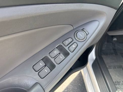 Used 2013 Hyundai Sonata SE w/ Navigation & Sunroof Pkg FWD image 13