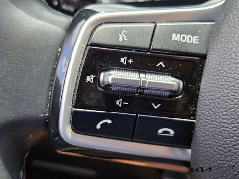 Certified 2023 Kia Sorento SX FWD image 31