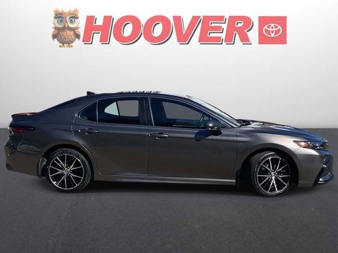 Used 2023 Toyota Camry SE w/ Convenience Package image 2