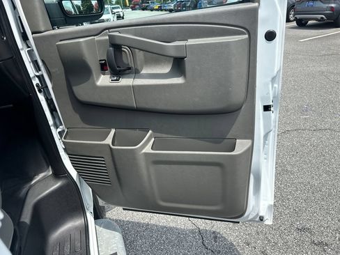 Used 2024 Chevrolet Express 2500 w/ Driver Convenience Package RWD image 14