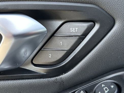 Used 2019 BMW 330i xDrive Sedan w/ Convenience Package image 21