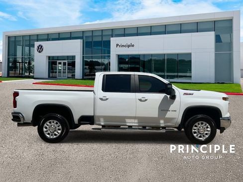 Used 2025 Chevrolet Silverado 2500 LT AWD/4WD image 5