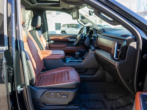 Used 2023 GMC Sierra 1500 Denali Ultimate image 10