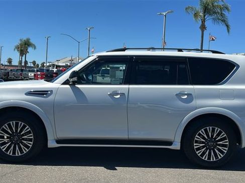 Used 2023 Nissan Armada SL w/ Midnight Edition Package AWD/4WD image 7