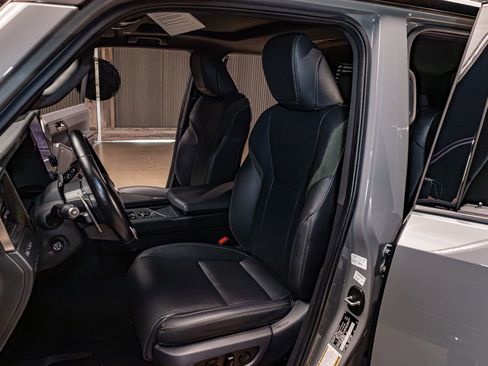 Used 2024 Lexus GX 550 image 19