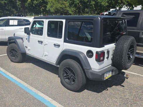 Used 2024 Jeep Wrangler Unlimited Sport AWD/4WD image 3